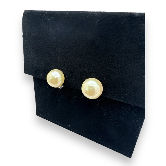 Christian Dior Late 1970's Vintage Glass Pearl Clip Earrings - Picture 5 of 12